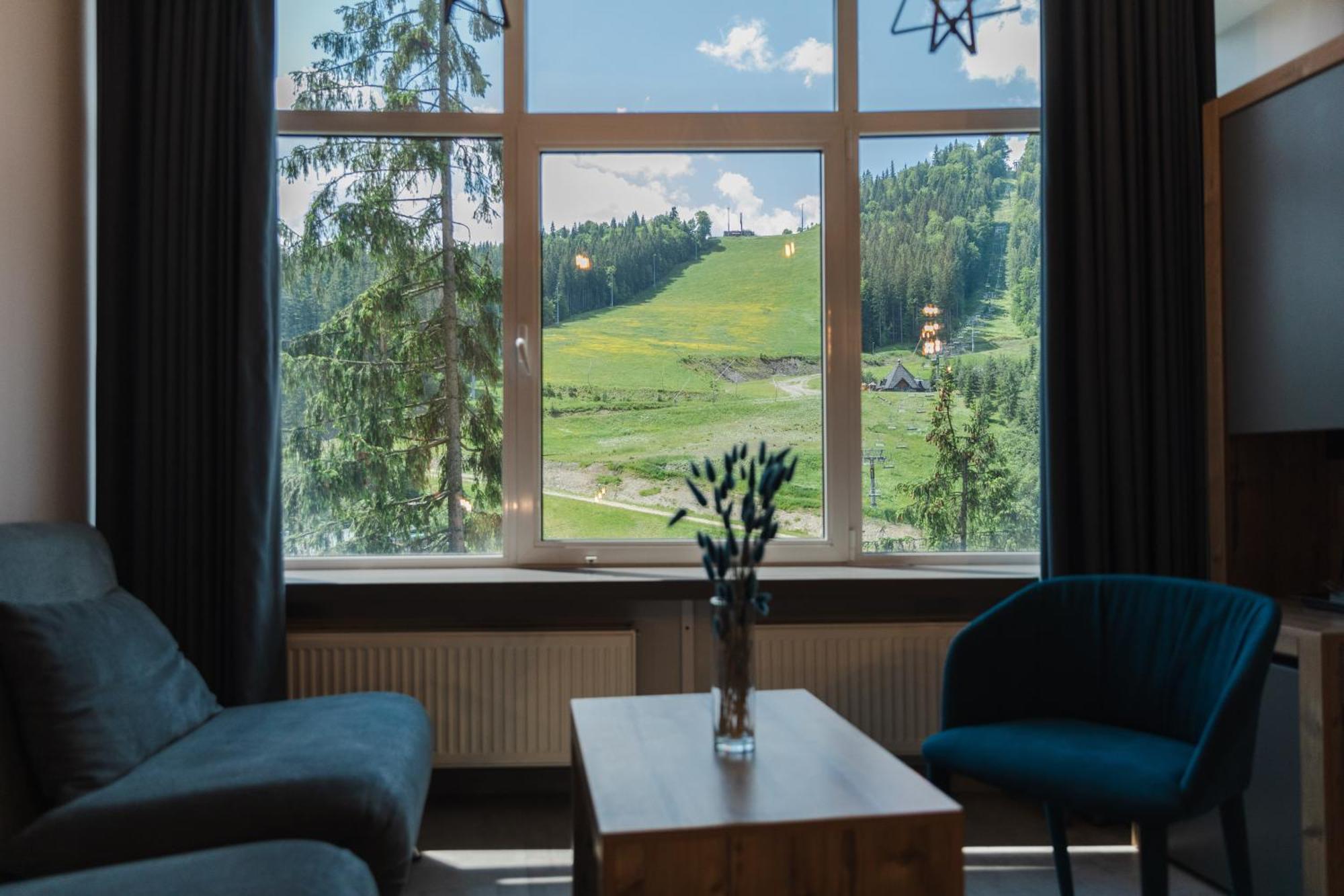 Blue Mountain Hotel Bukovel Eksteriør billede